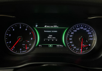 Подержанный автомобиль Genesis G70 2020 года (11 фото)