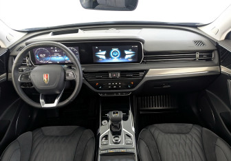 Подержанный автомобиль Hongqi HS5 2024 года (30 фото)