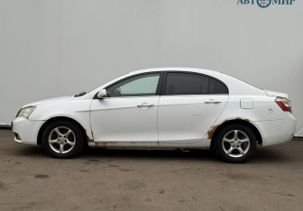 Подержанный автомобиль Geely Emgrand EC7 Sedan 2012 года (8 фото)