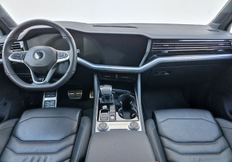 Подержанный автомобиль Volkswagen Touareg 2019 года (13 фото)