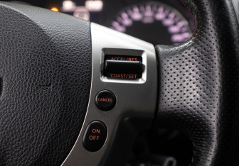 Подержанный автомобиль Nissan X-Trail 2014 года (22 фото)