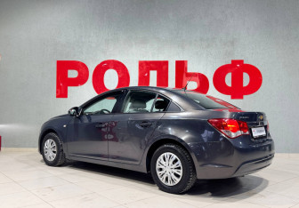 Подержанный автомобиль Chevrolet Cruze Sedan 2013 года (5 фото)