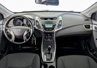 Подержанный автомобиль Hyundai Elantra Sedan 2014 года (14 фото)