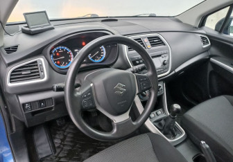 Подержанный автомобиль Suzuki SX4 Hatchback 2014 года (13 фото)