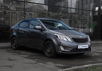 Подержанный автомобиль Kia Rio Sedan 2012 года (3 фото)