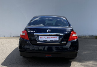 Подержанный автомобиль Nissan Teana 2008 года (6 фото)