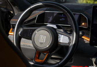 Подержанный автомобиль Zeekr 001 2023 года (13 фото)