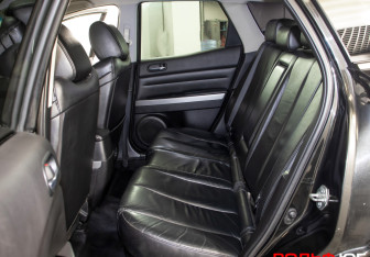 Подержанный автомобиль Mazda CX-7 2011 года (10 фото)