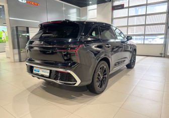 Подержанный автомобиль Hongqi HS3 2024 года (4 фото)
