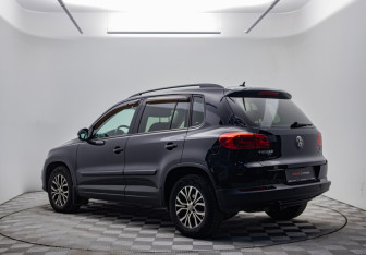 Подержанный автомобиль Volkswagen Tiguan 2012 года (7 фото)