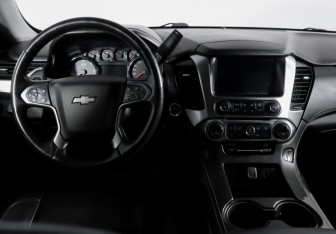 Подержанный автомобиль Chevrolet Tahoe 2016 года (12 фото)