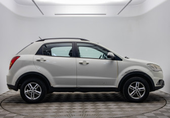 Подержанный автомобиль SsangYong Korando 2011 года (6 фото)