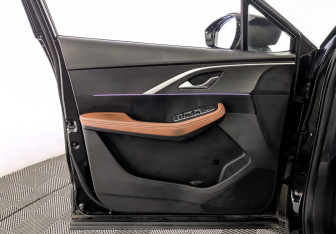 Подержанный автомобиль Omoda C5 2023 года (19 фото)