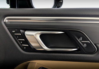 Подержанный автомобиль Porsche Macan 2019 года (27 фото)