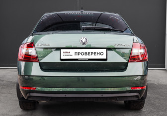 Подержанный автомобиль Skoda Octavia Liftback 2019 года (5 фото)