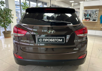 Подержанный автомобиль Hyundai ix35 2012 года (6 фото)