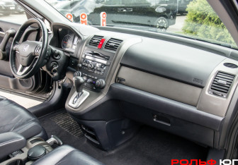Подержанный автомобиль Honda CR-V 2011 года (7 фото)