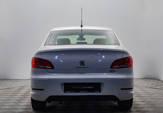 Подержанный автомобиль Peugeot 408 2015 года (4 фото)