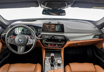 Подержанный автомобиль BMW M5 Sedan 2019 года (14 фото)