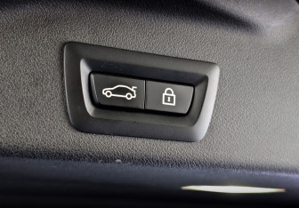 Подержанный автомобиль BMW X5 2021 года (26 фото)