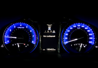 Подержанный автомобиль Toyota Camry Sedan 2017 года (13 фото)