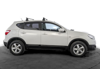 Подержанный автомобиль Nissan Qashqai 2013 года (4 фото)