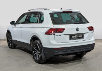 Подержанный автомобиль Volkswagen Tiguan 2019 года (7 фото)