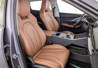 Подержанный автомобиль Omoda C5 2022 года (24 фото)