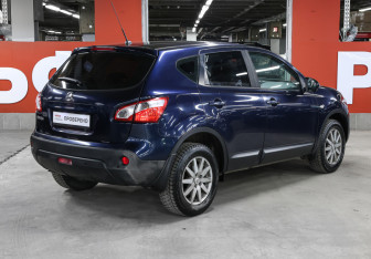 Подержанный автомобиль Nissan Qashqai 2012 года (5 фото)