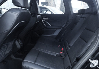 Подержанный автомобиль BMW X1 2022 года (10 фото)