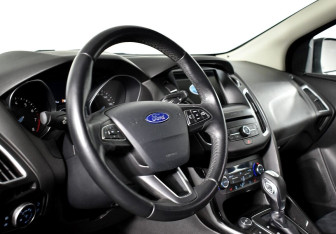 Подержанный автомобиль Ford Focus Wagon 2018 года (10 фото)