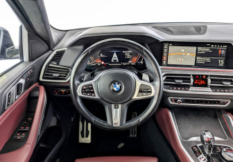 Подержанный автомобиль BMW X6 2021 года (22 фото)