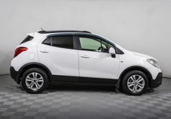 Подержанный автомобиль Opel Mokka 2014 года (4 фото)