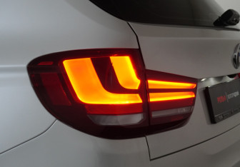 Подержанный автомобиль BMW X5 2015 года (24 фото)