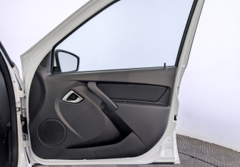 Подержанный автомобиль LADA (ВАЗ) Granta Sedan 2025 года (24 фото)