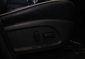 Подержанный автомобиль Infiniti QX60 2017 года (10 фото)