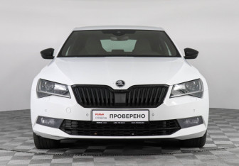 Подержанный автомобиль Skoda Superb Liftback 2019 года (2 фото)