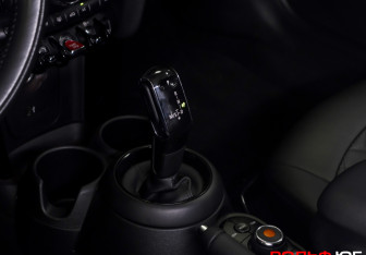 Подержанный автомобиль MINI Hatch 2019 года (19 фото)