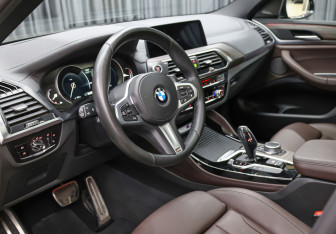 Подержанный автомобиль BMW X4 2019 года (16 фото)