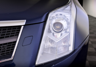 Подержанный автомобиль Cadillac SRX 2011 года (17 фото)
