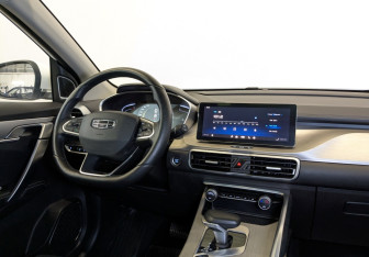 Подержанный автомобиль Geely Coolray 2023 года (26 фото)