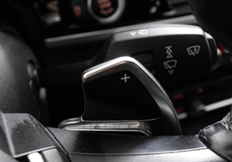 Подержанный автомобиль BMW X4 2016 года (17 фото)