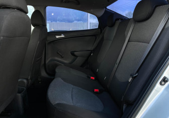 Подержанный автомобиль Hyundai Solaris Sedan 2011 года (10 фото)