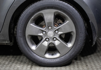Подержанный автомобиль Kia Ceed Hatchback 2010 года (20 фото)