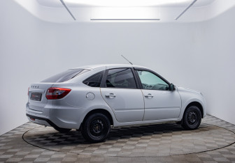 Подержанный автомобиль LADA (ВАЗ) Granta Liftback 2022 года (5 фото)