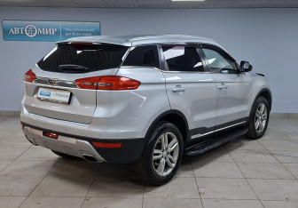 Подержанный автомобиль Geely Atlas 2018 года (5 фото)