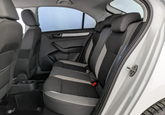 Подержанный автомобиль Skoda Rapid Liftback 2019 года (18 фото)