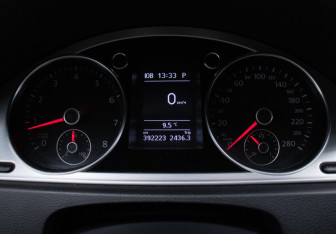 Подержанный автомобиль Volkswagen Passat CC 2011 года (12 фото)