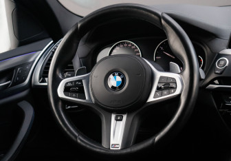 Подержанный автомобиль BMW X4 2019 года (15 фото)