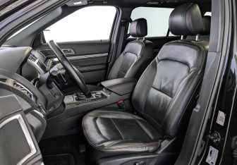 Подержанный автомобиль Ford Explorer 2016 года (20 фото)